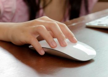 wrist pain from mouse using