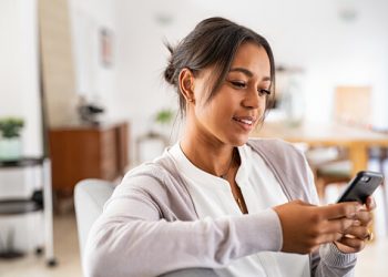 how to prevent hand pain from cell phone use